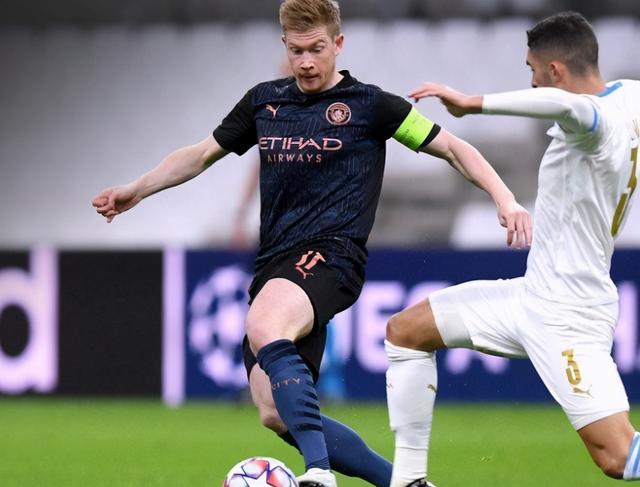  曼城中场铁闸复出，罗德里一铲定江山  