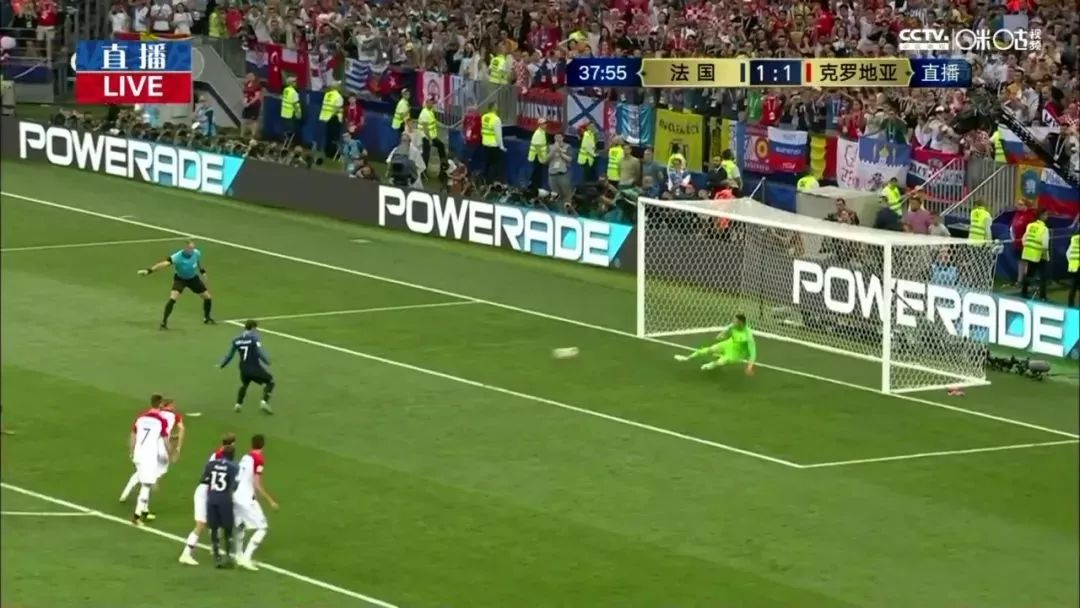  里尔定位球防守漏洞百出，连续失球葬送领先优势