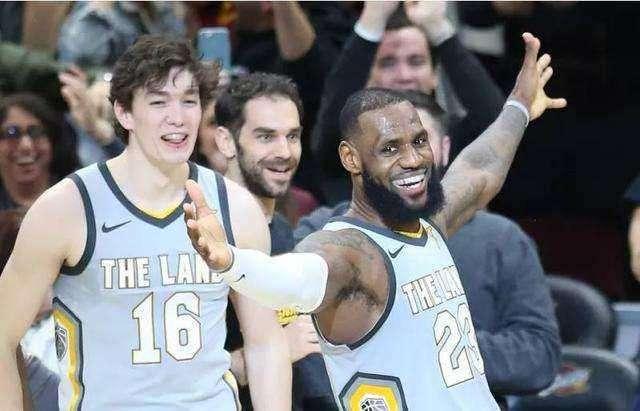  斯图加特老将经验制胜，稳定发挥收获三分