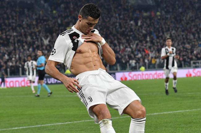  佛罗伦萨主场称雄，紫百合力克劲敌全取三分