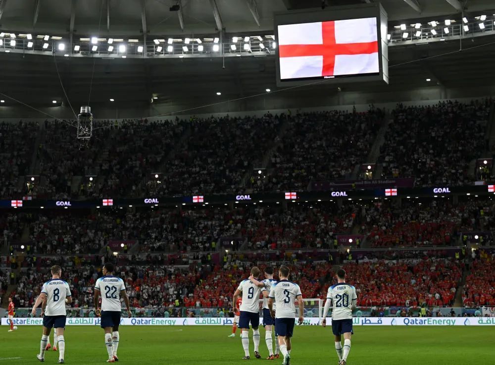  布伦特福德高空争顶占优，蜜蜂军团主场力挫豪强