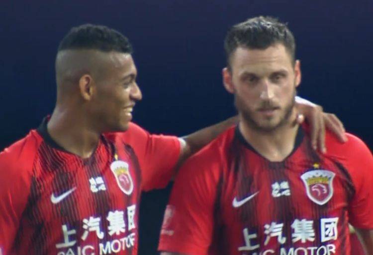  ,奥斯纳布吕克小将创最年轻首发球员纪录  